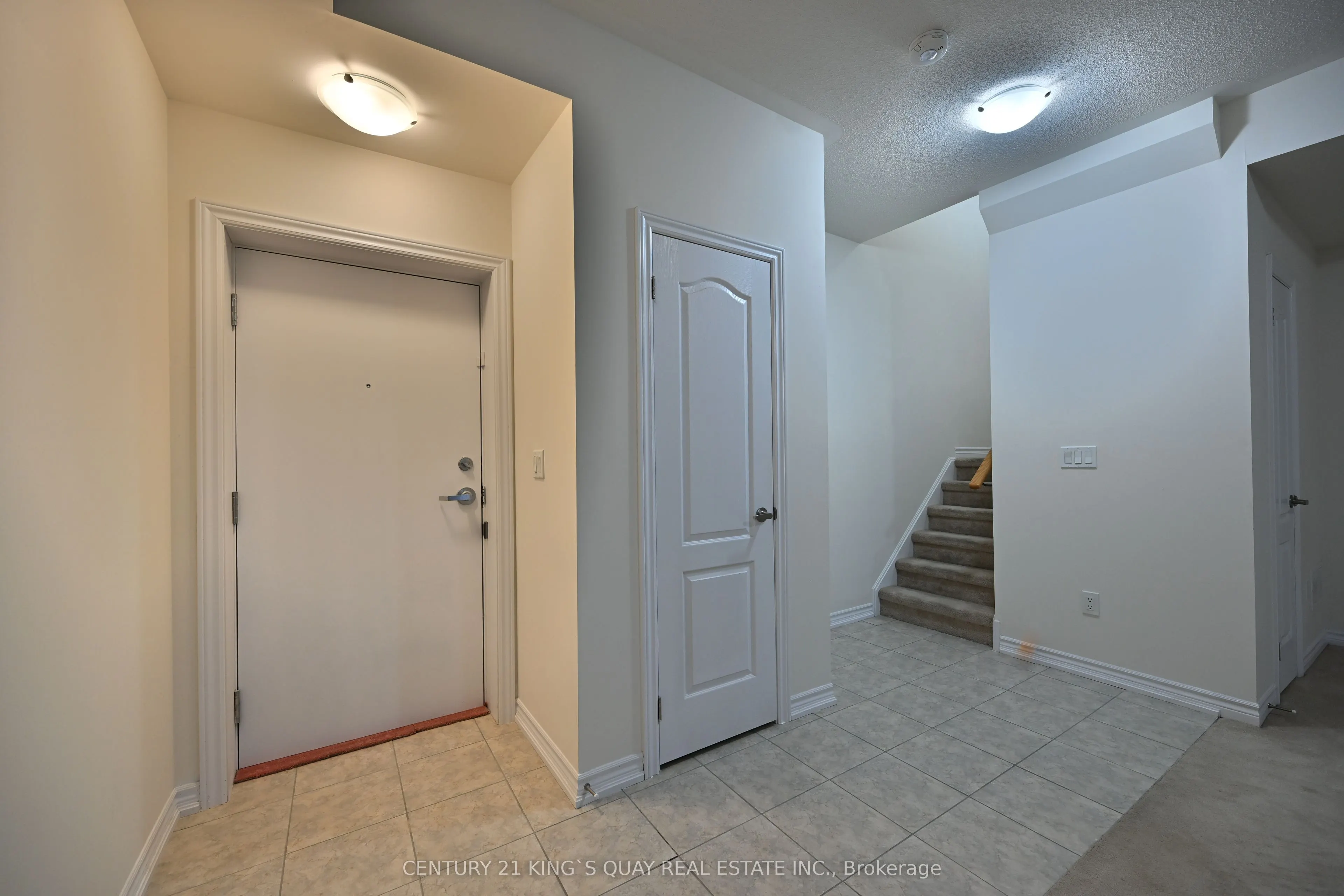 181 Parktree Drive, #4