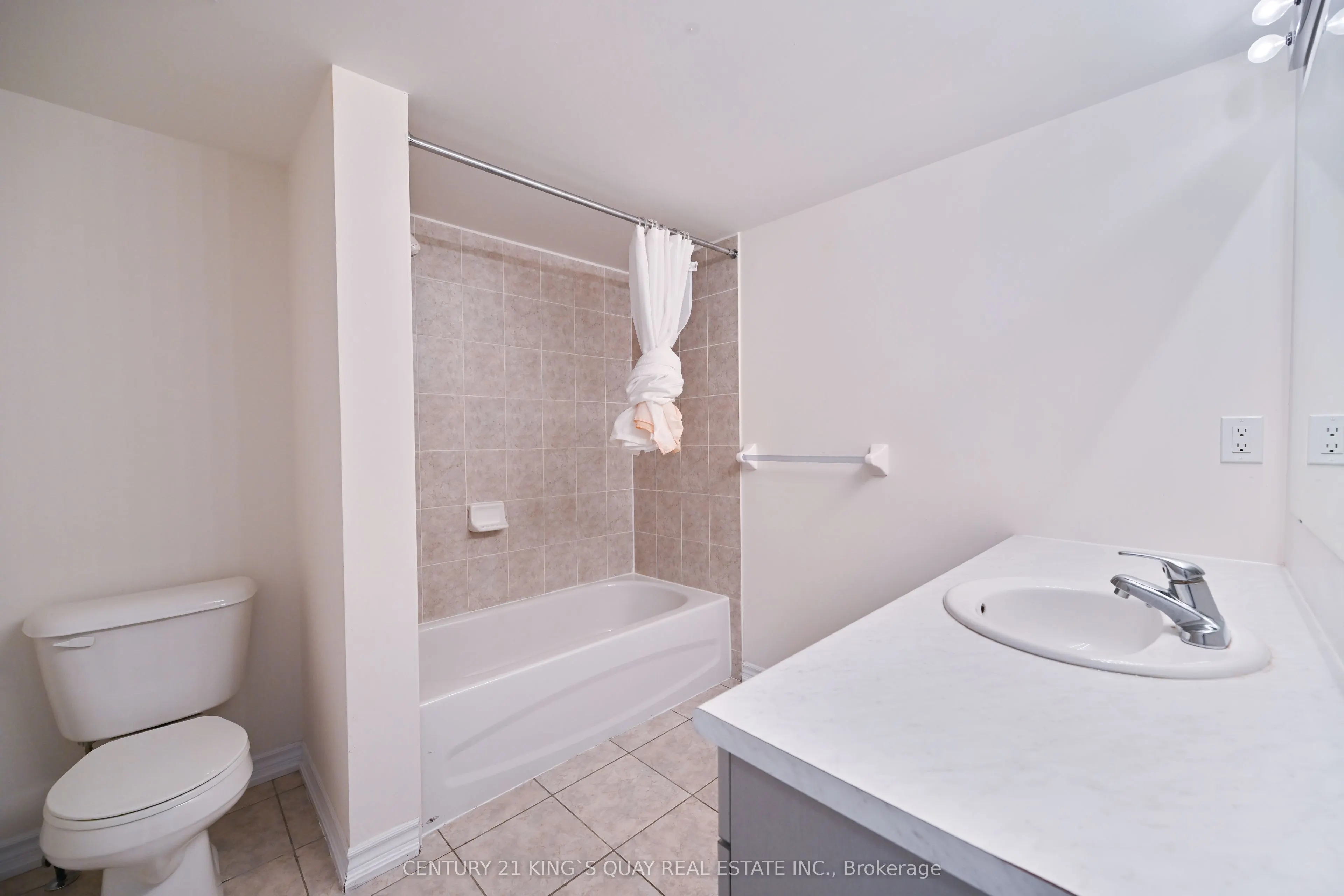 181 Parktree Drive, #4