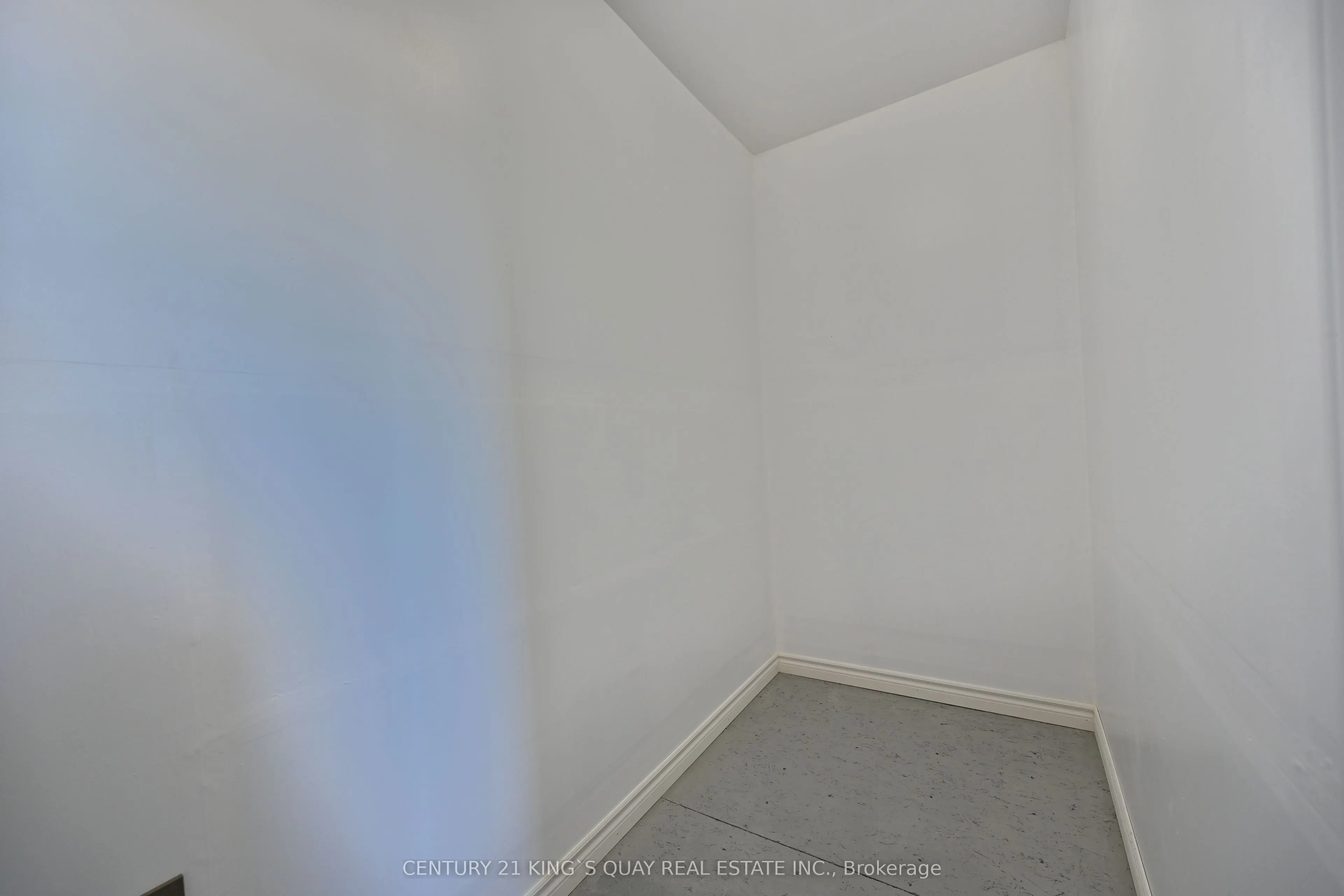 181 Parktree Drive, #4
