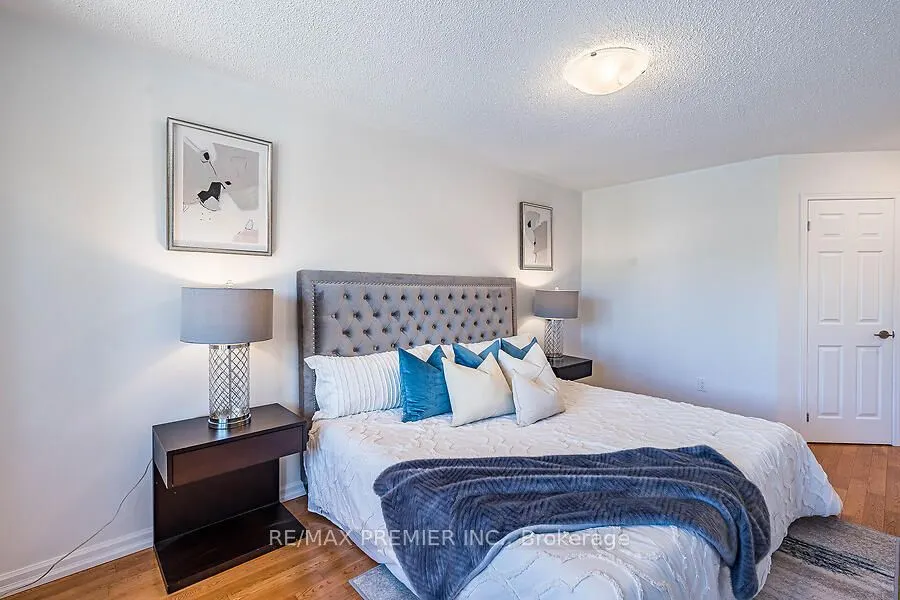 14 Opera Place