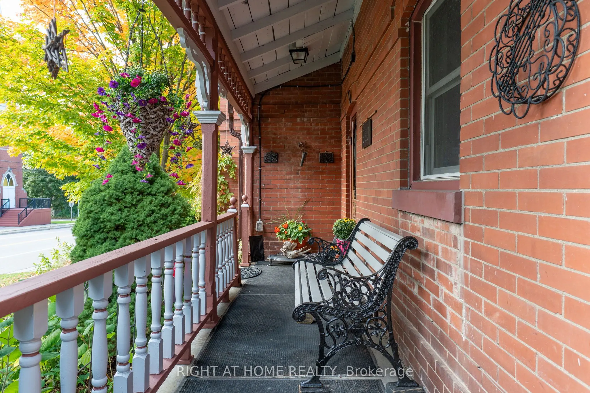 220 Barrie Street