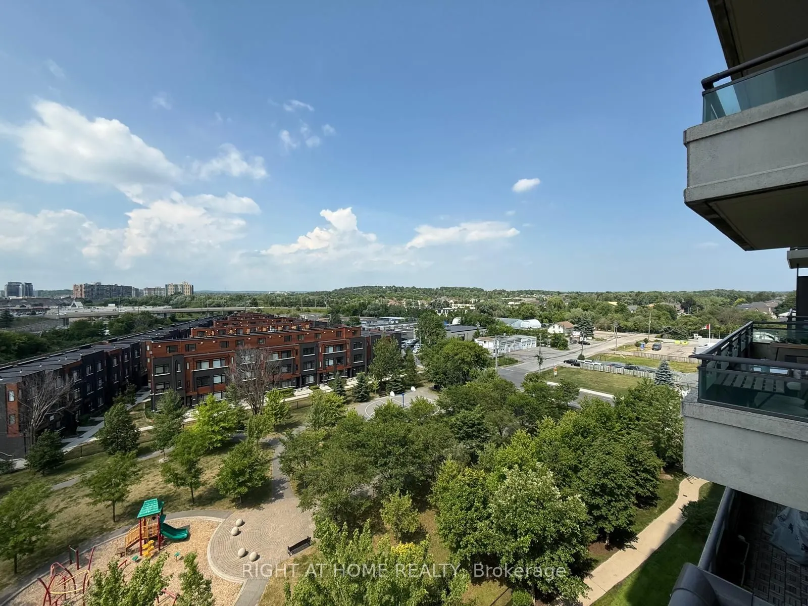 350 Red Maple Road, #817