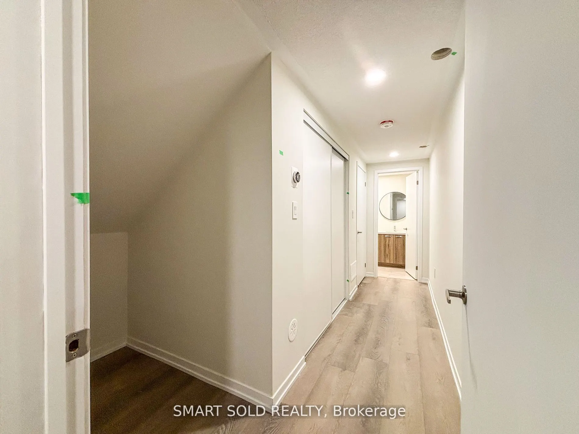 8 Matawin Lane, #8