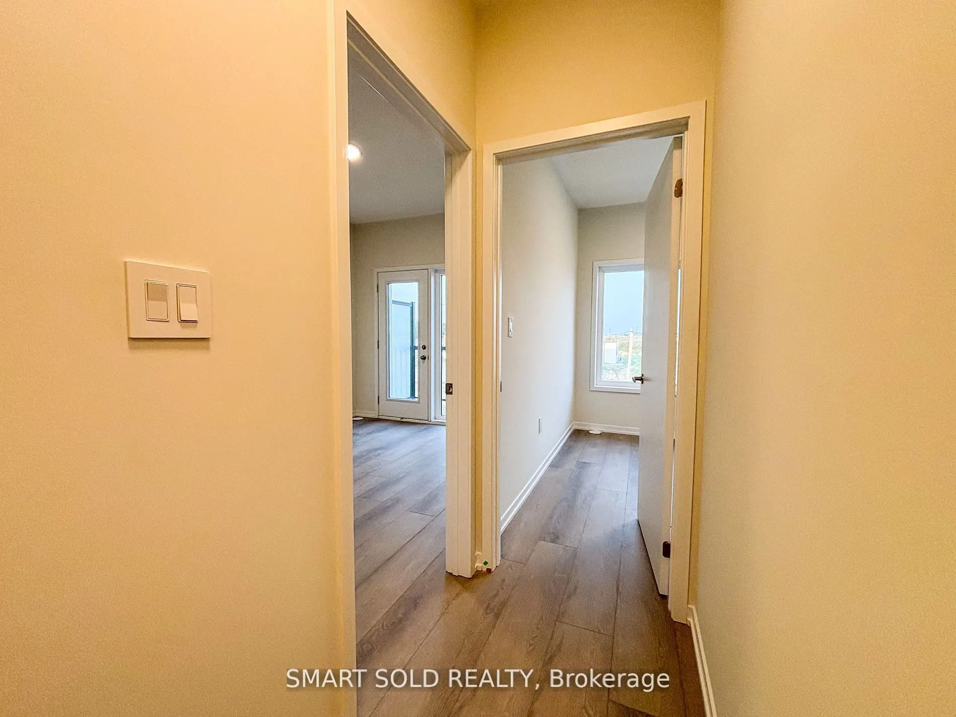 8 Matawin Lane, #8