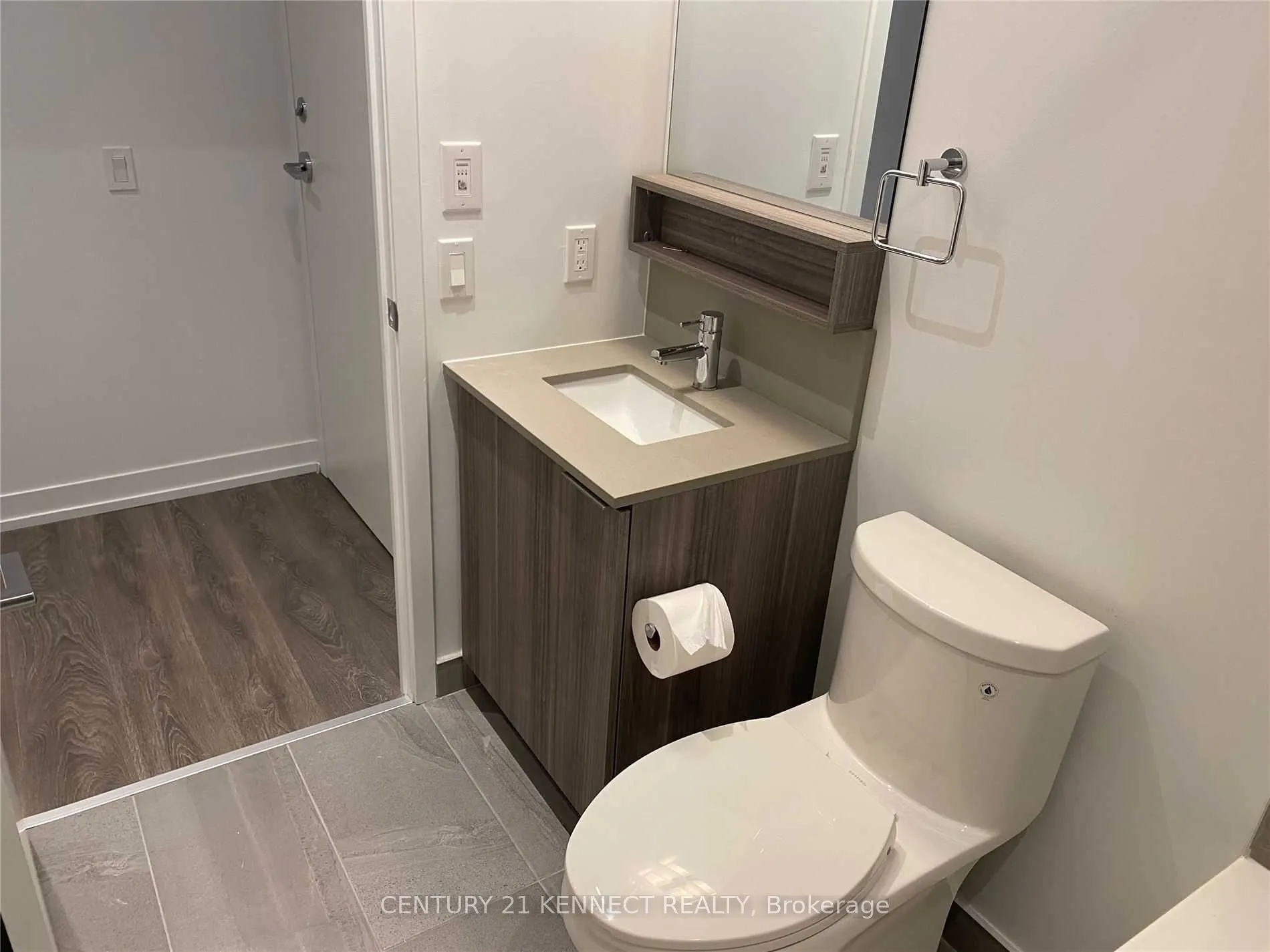 898 Portage Parkway, #607