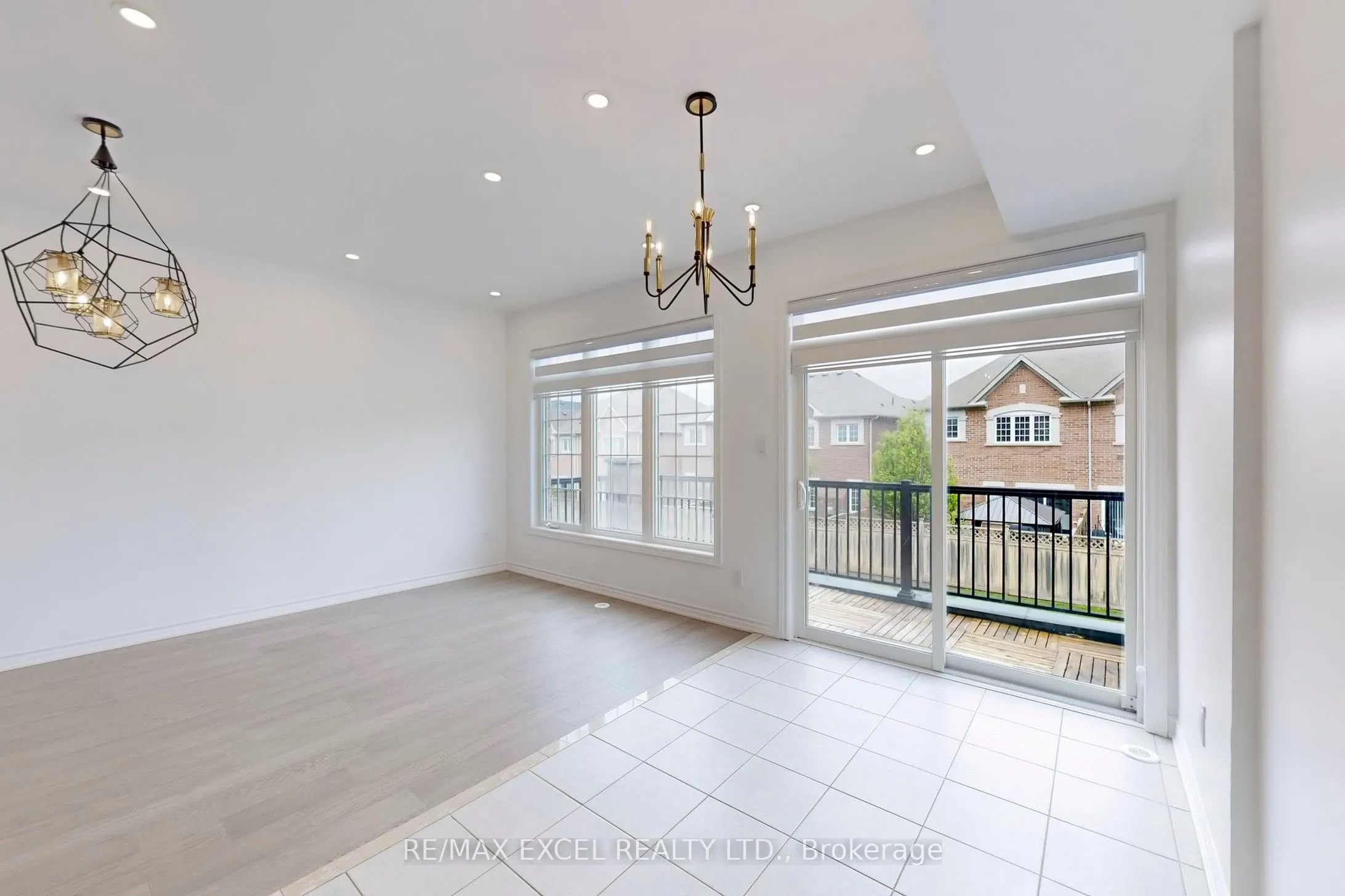 283 Dundas Way
