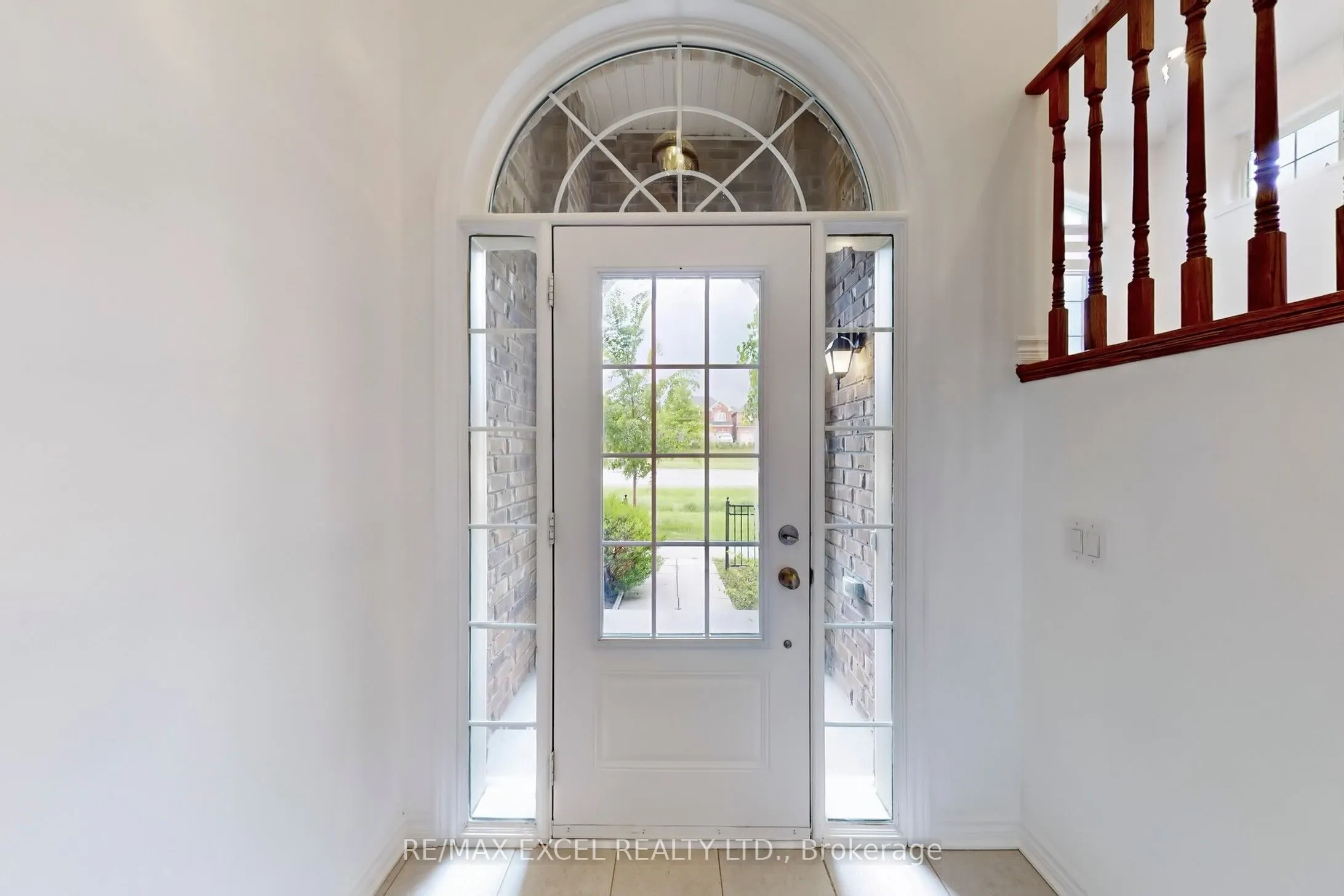 283 Dundas Way