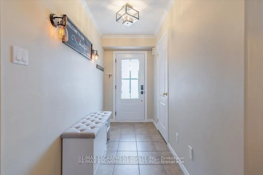 4 Ruthven Crescent