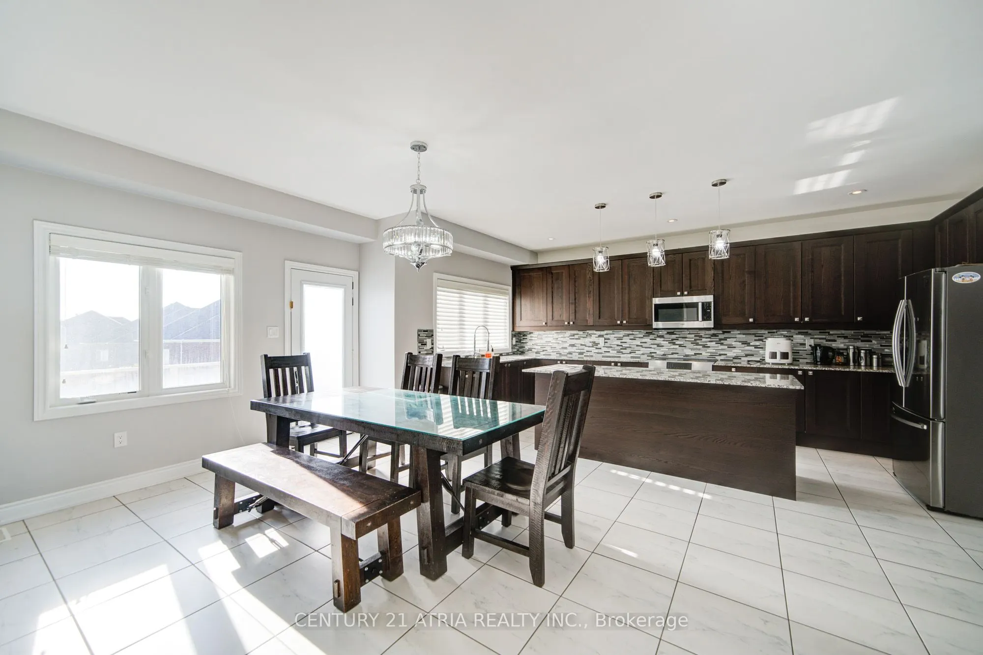 10 Gladys Rolling Avenue