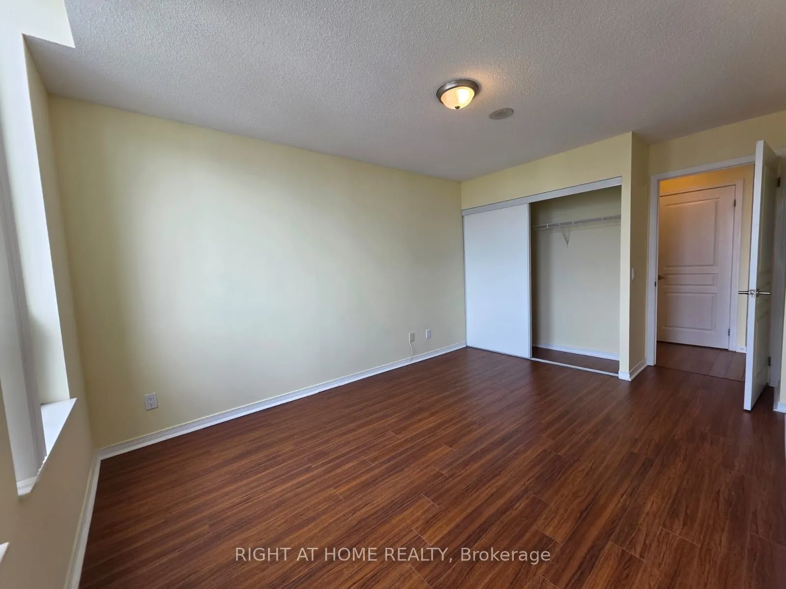 310 Red Maple Road, #Lph7
