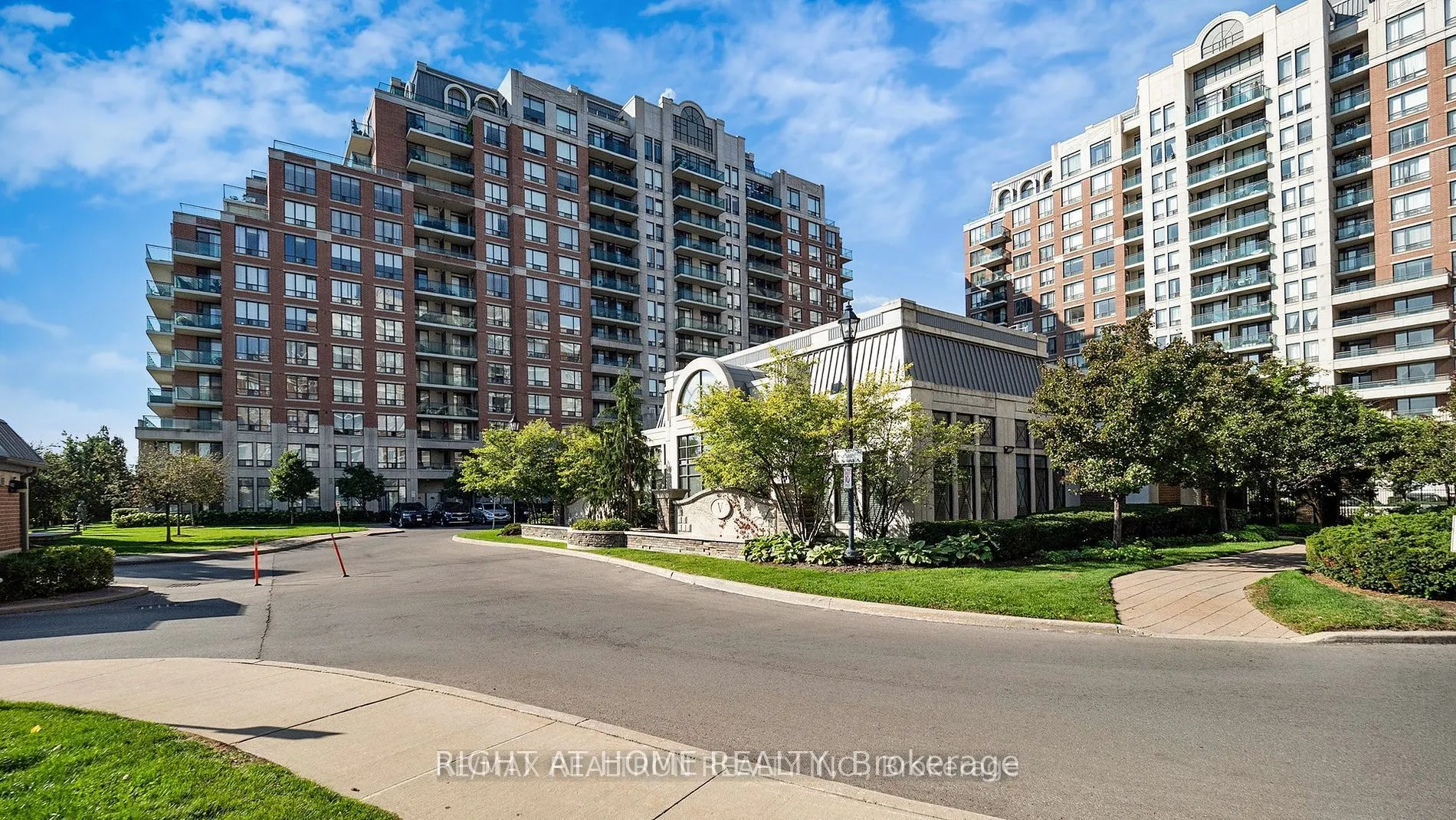 310 Red Maple Road, #Lph7