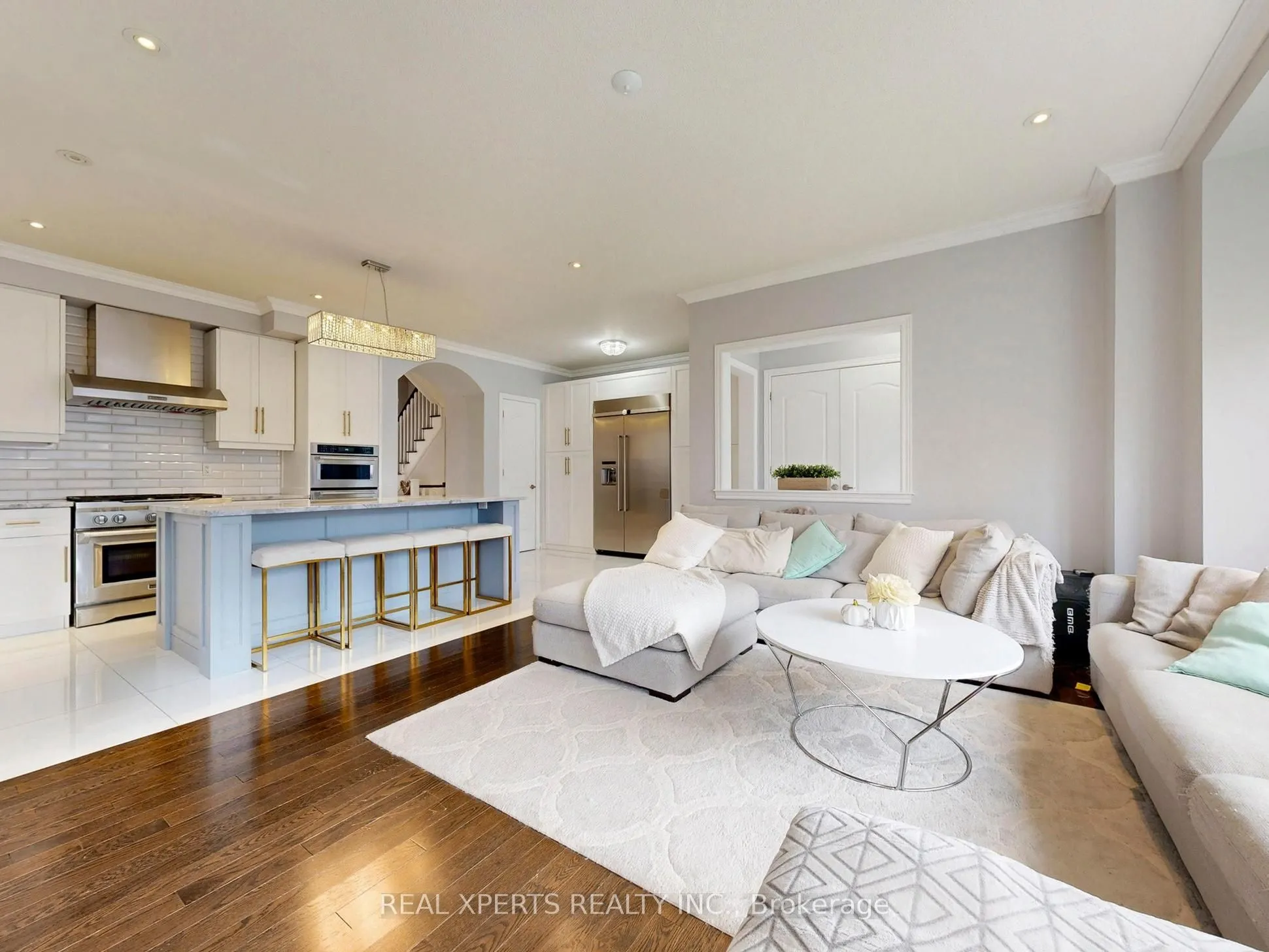 221 The Meadows Avenue
