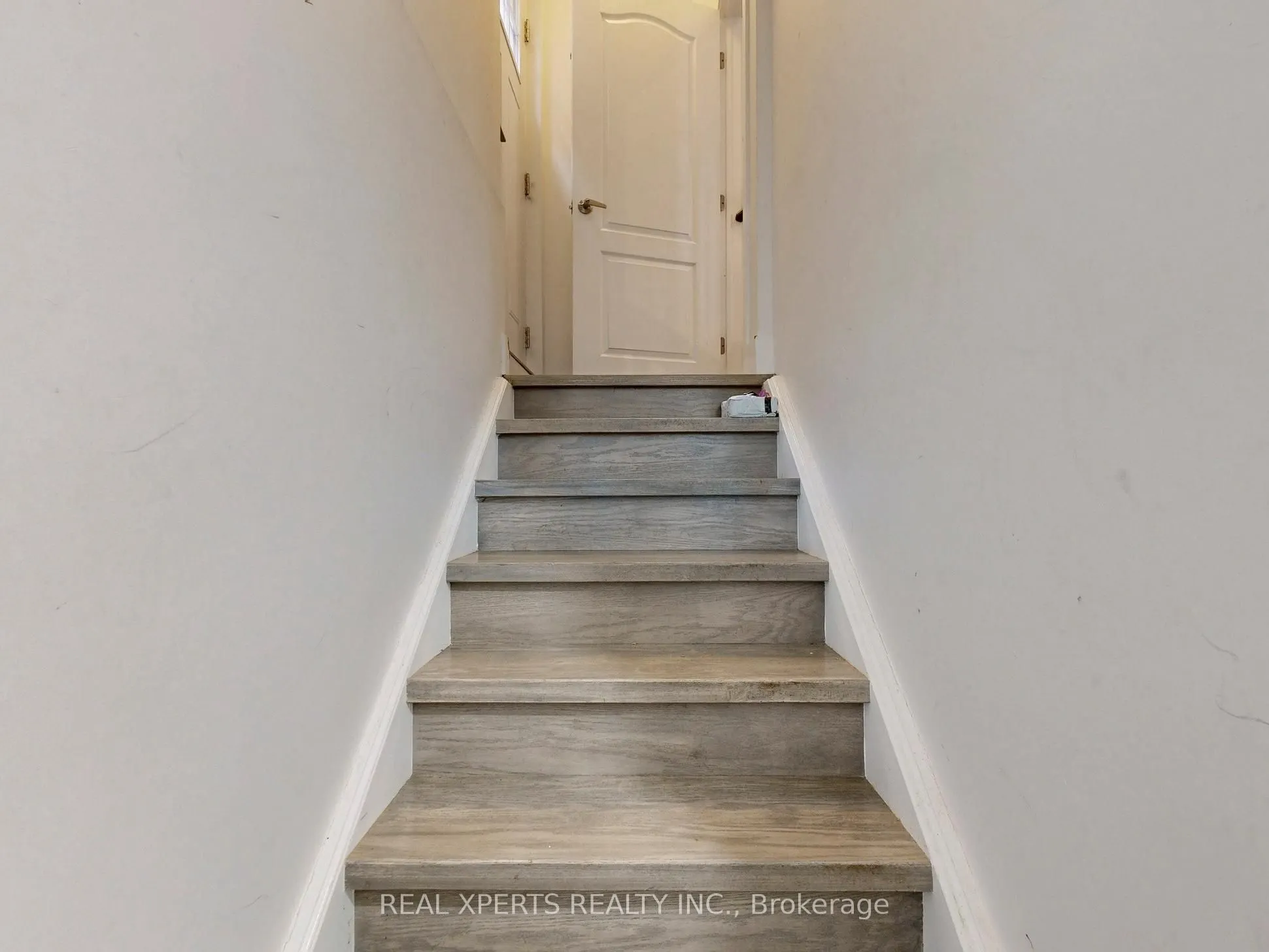 221 The Meadows Avenue