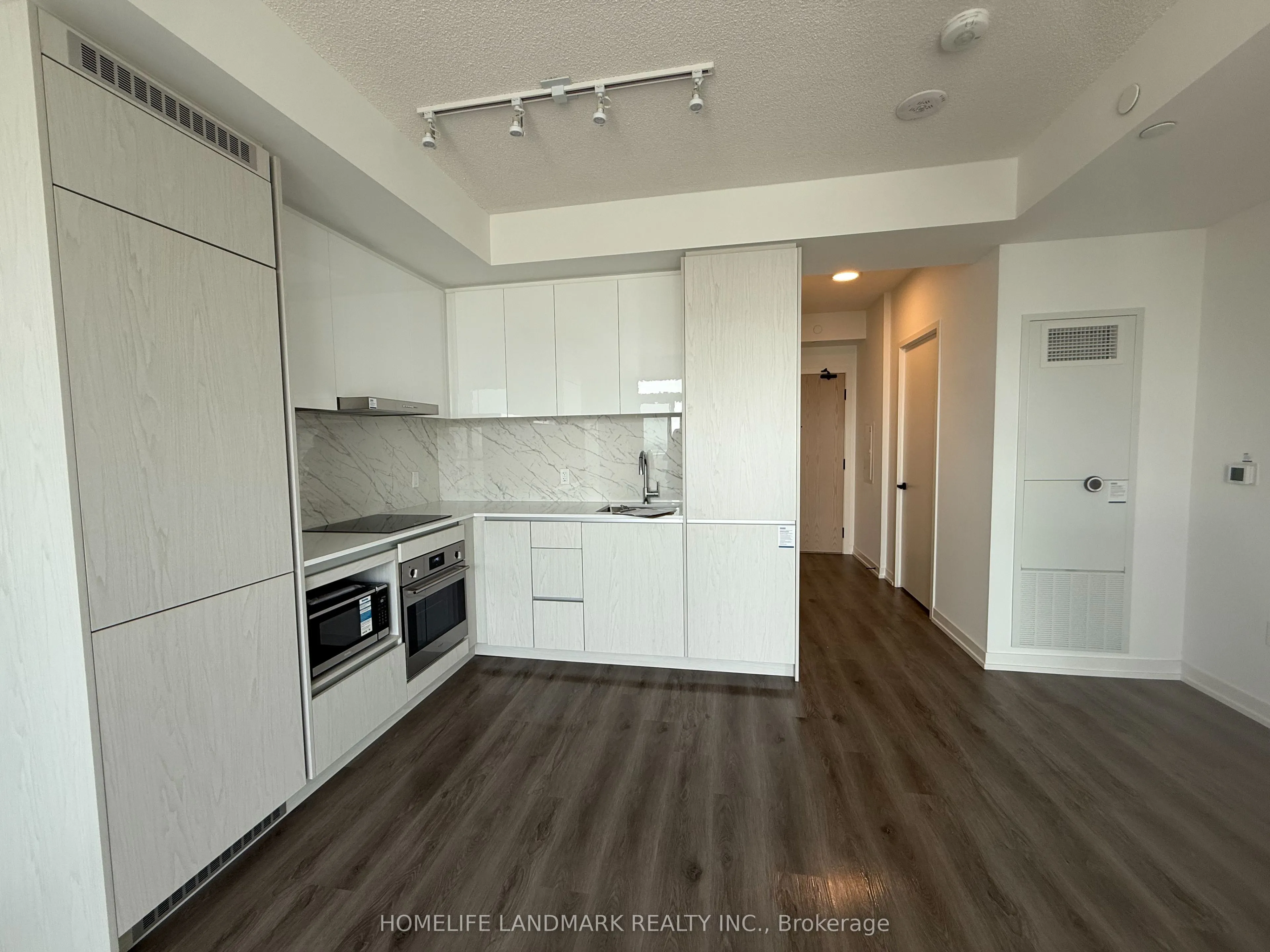 28 Interchange Way, #4205
