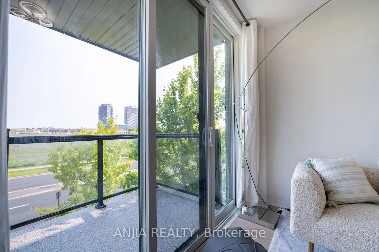 1669 Bur Oak Avenue, #7