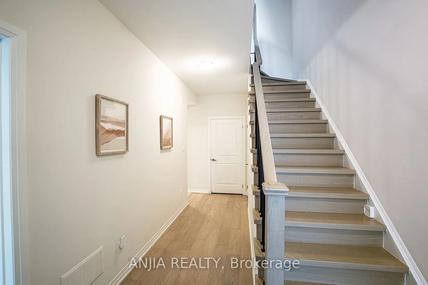 1669 Bur Oak Avenue, #7