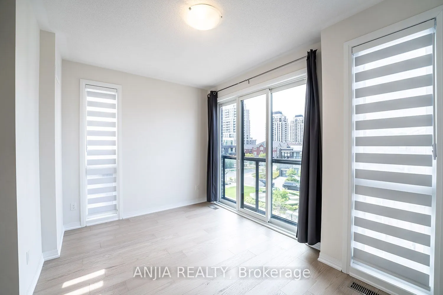 1669 Bur Oak Avenue, #7