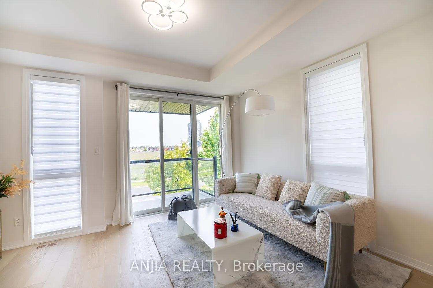 1669 Bur Oak Avenue, #7