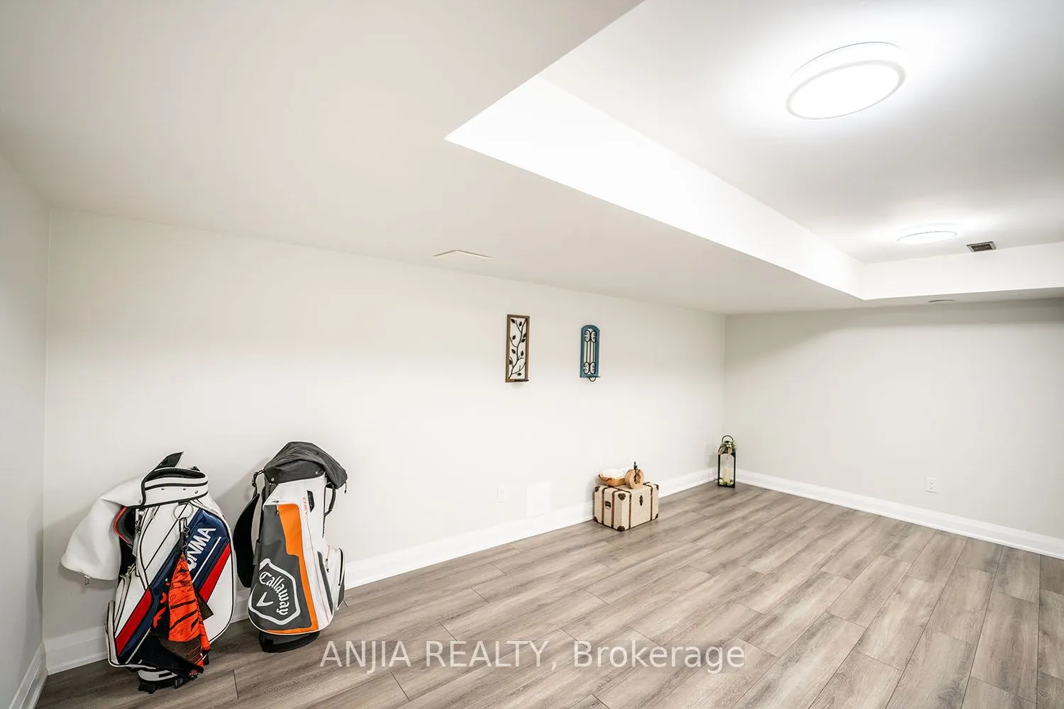 1669 Bur Oak Avenue, #7