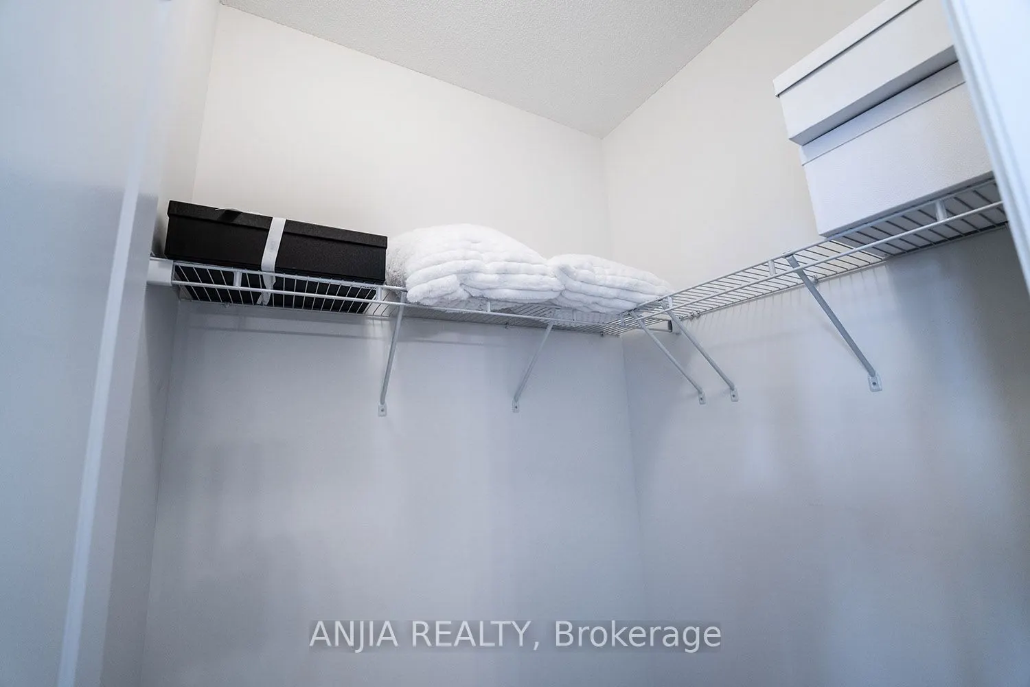 1669 Bur Oak Avenue, #7