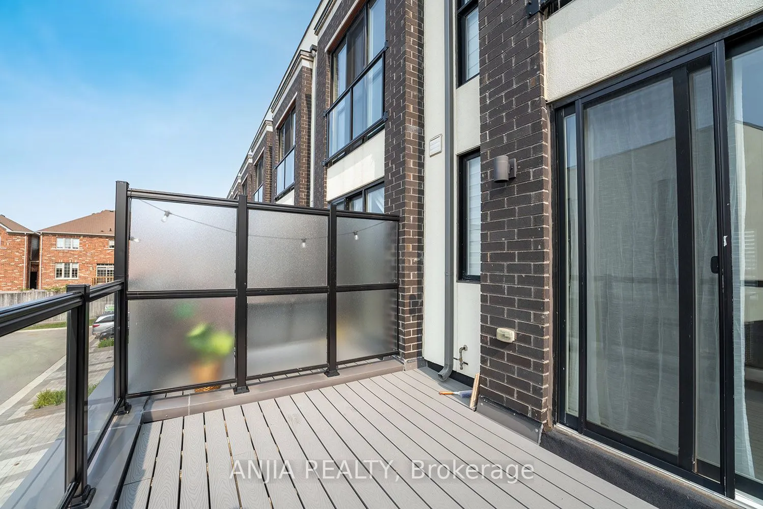 1669 Bur Oak Avenue, #7