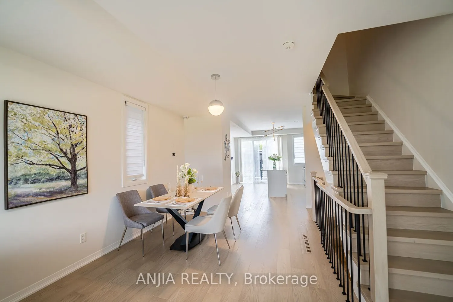 1669 Bur Oak Avenue, #7