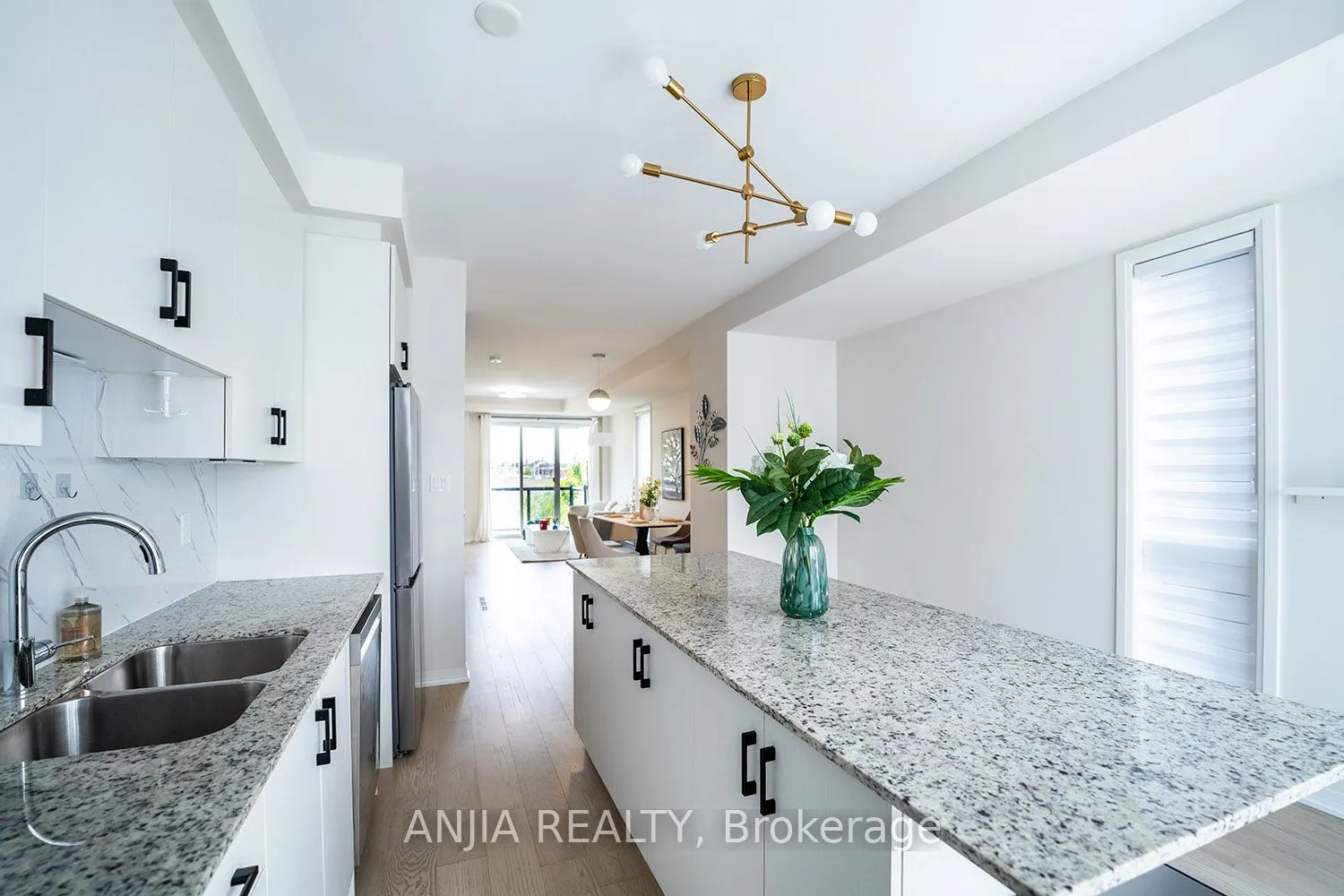 1669 Bur Oak Avenue, #7