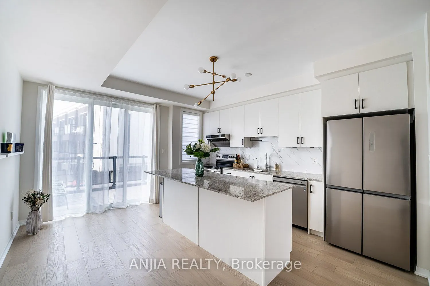 1669 Bur Oak Avenue, #7