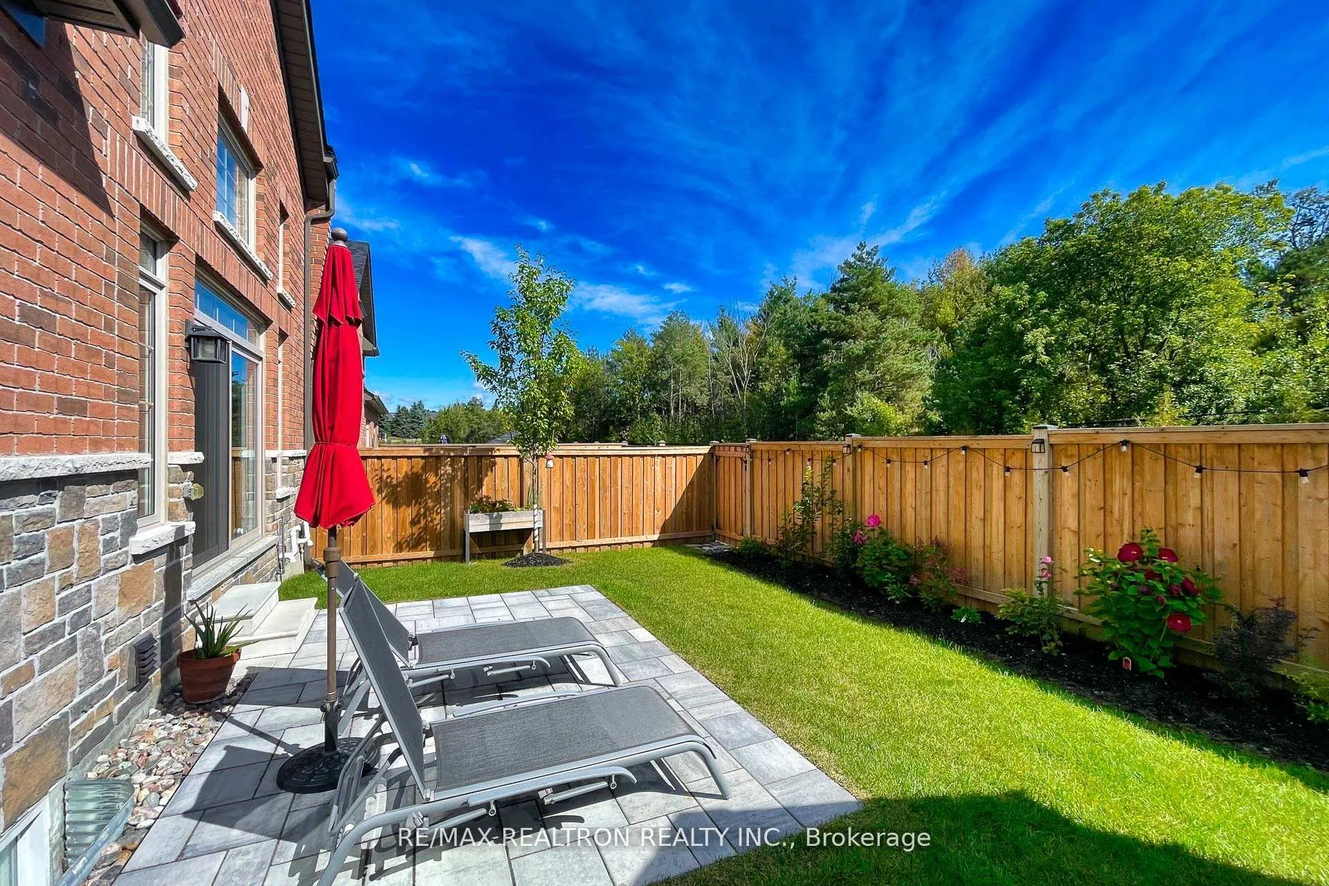 11 Howard Williams Court