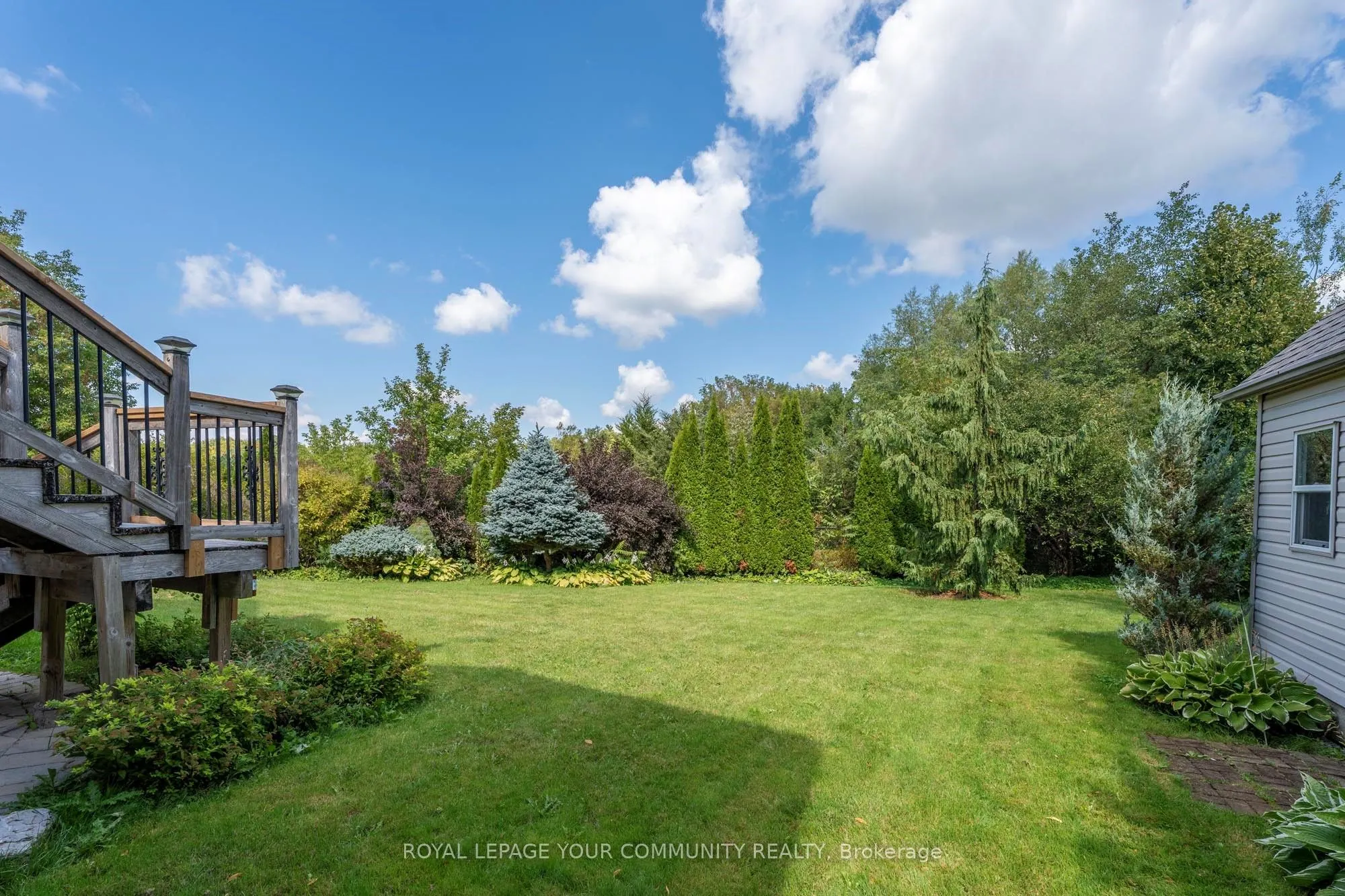 35 VANDERVOORT Drive