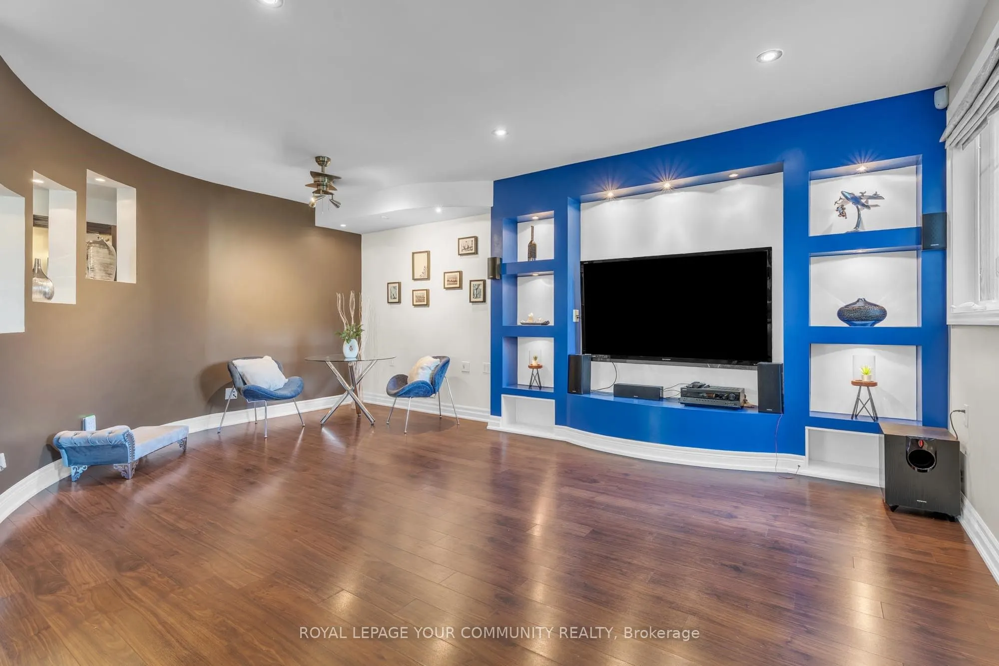 35 VANDERVOORT Drive