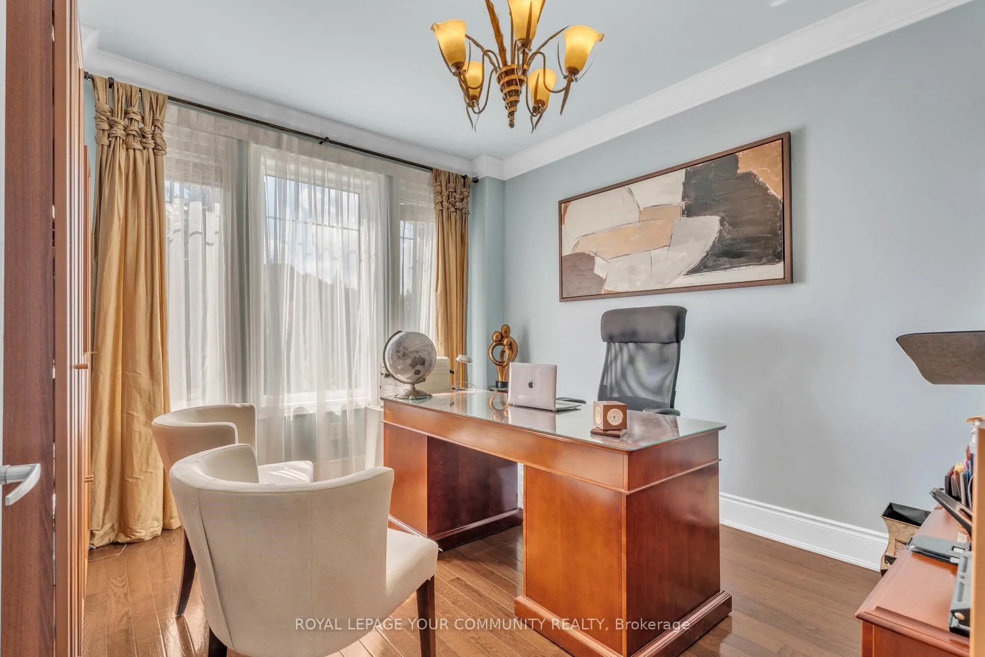 35 VANDERVOORT Drive