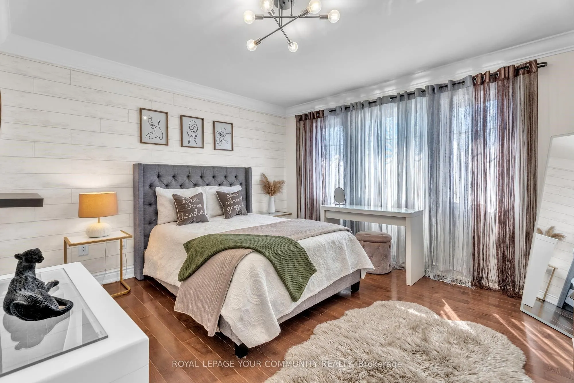 35 VANDERVOORT Drive