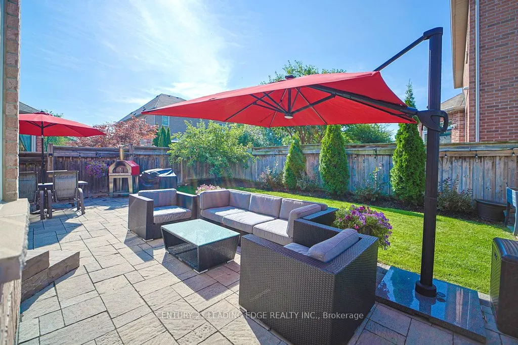 204 Ivy Jay Crescent