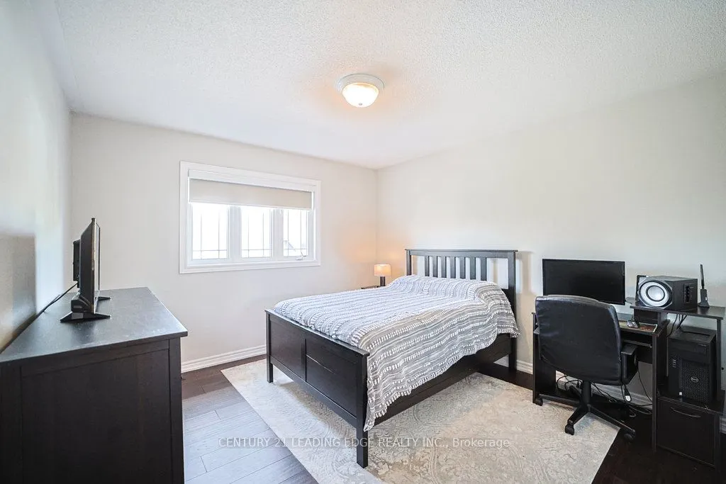 204 Ivy Jay Crescent