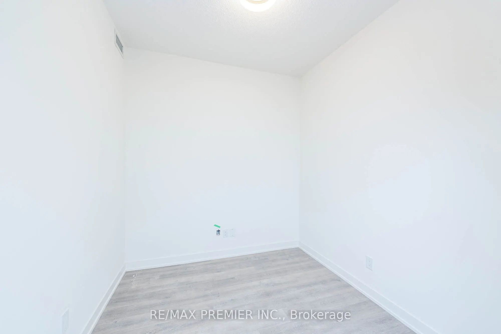 8119 Birchmount Road, #1116A