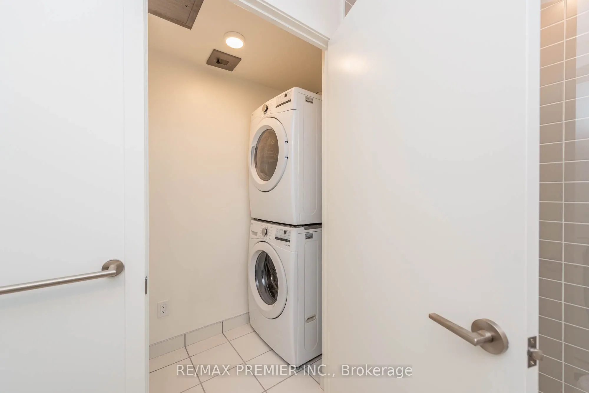 8119 Birchmount Road, #1116A