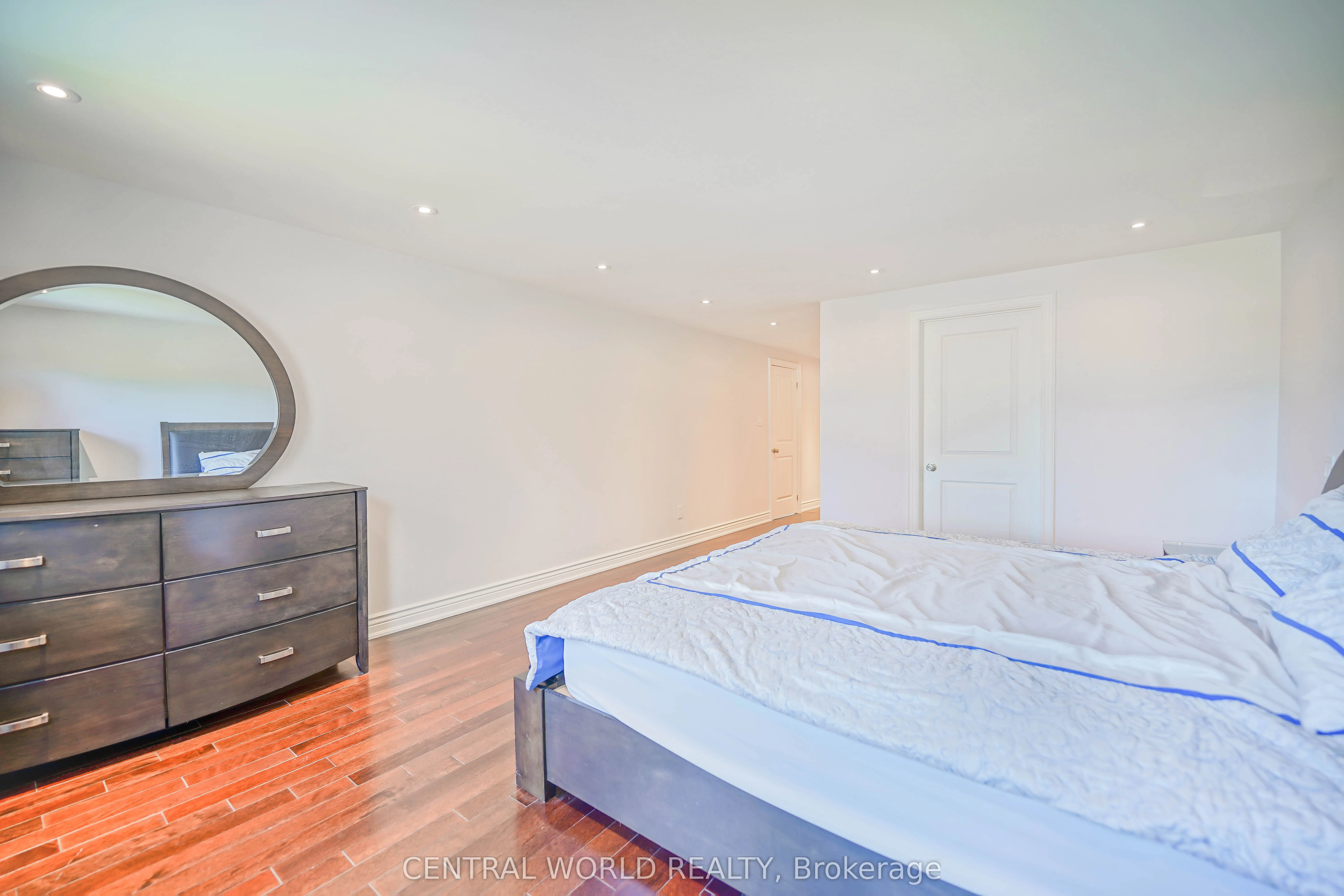 28 Teddington Avenue