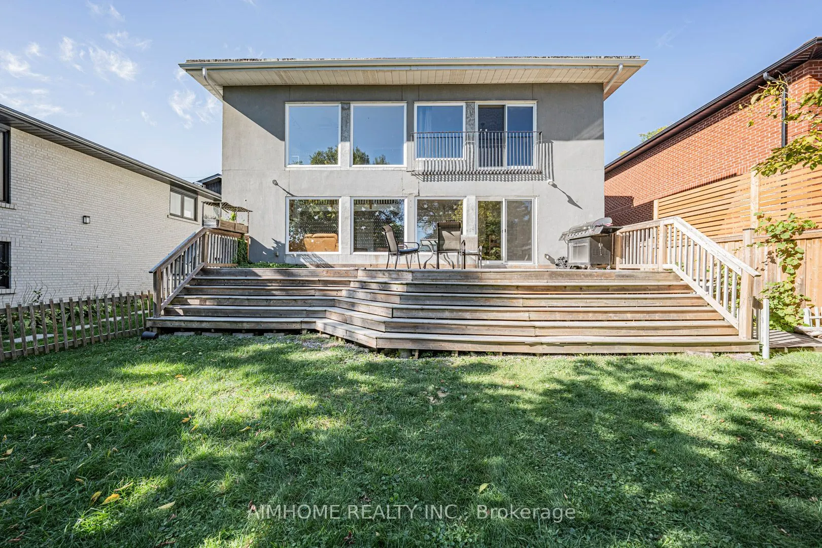 455 North Lake Road N