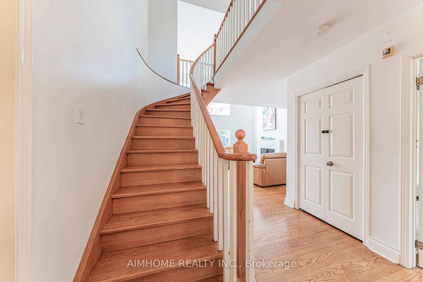 455 North Lake Road N