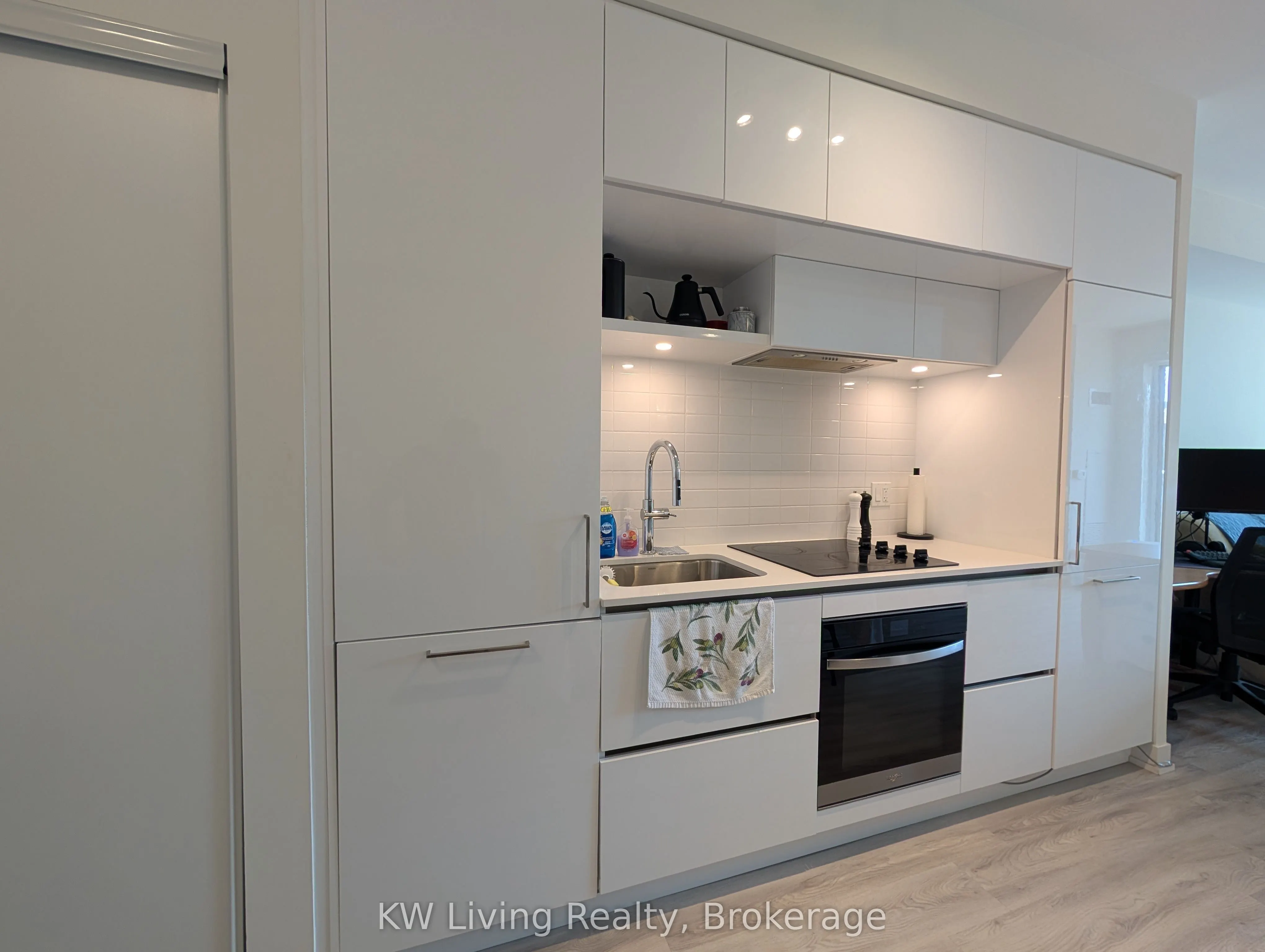 6 David Eyer Road, #218
