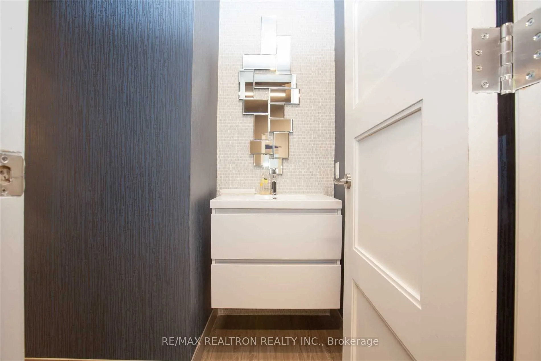 636 Edward Avenue, #1