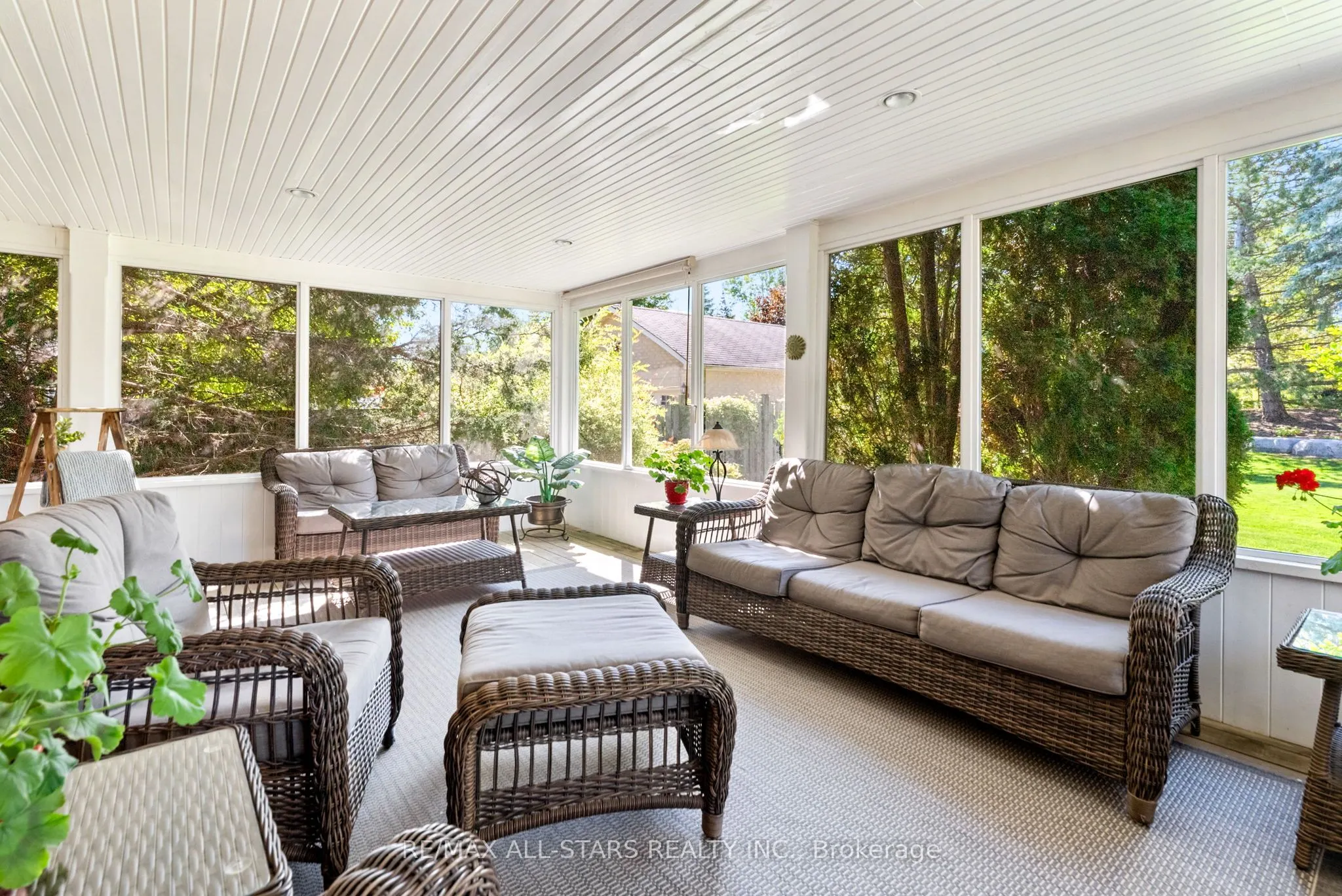 24 Colonel Sharpe Crescent