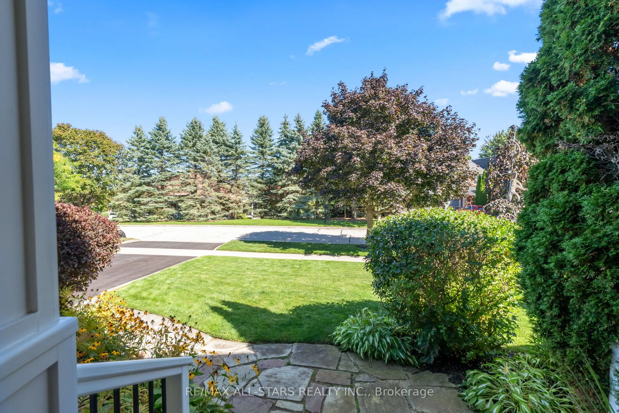 24 Colonel Sharpe Crescent