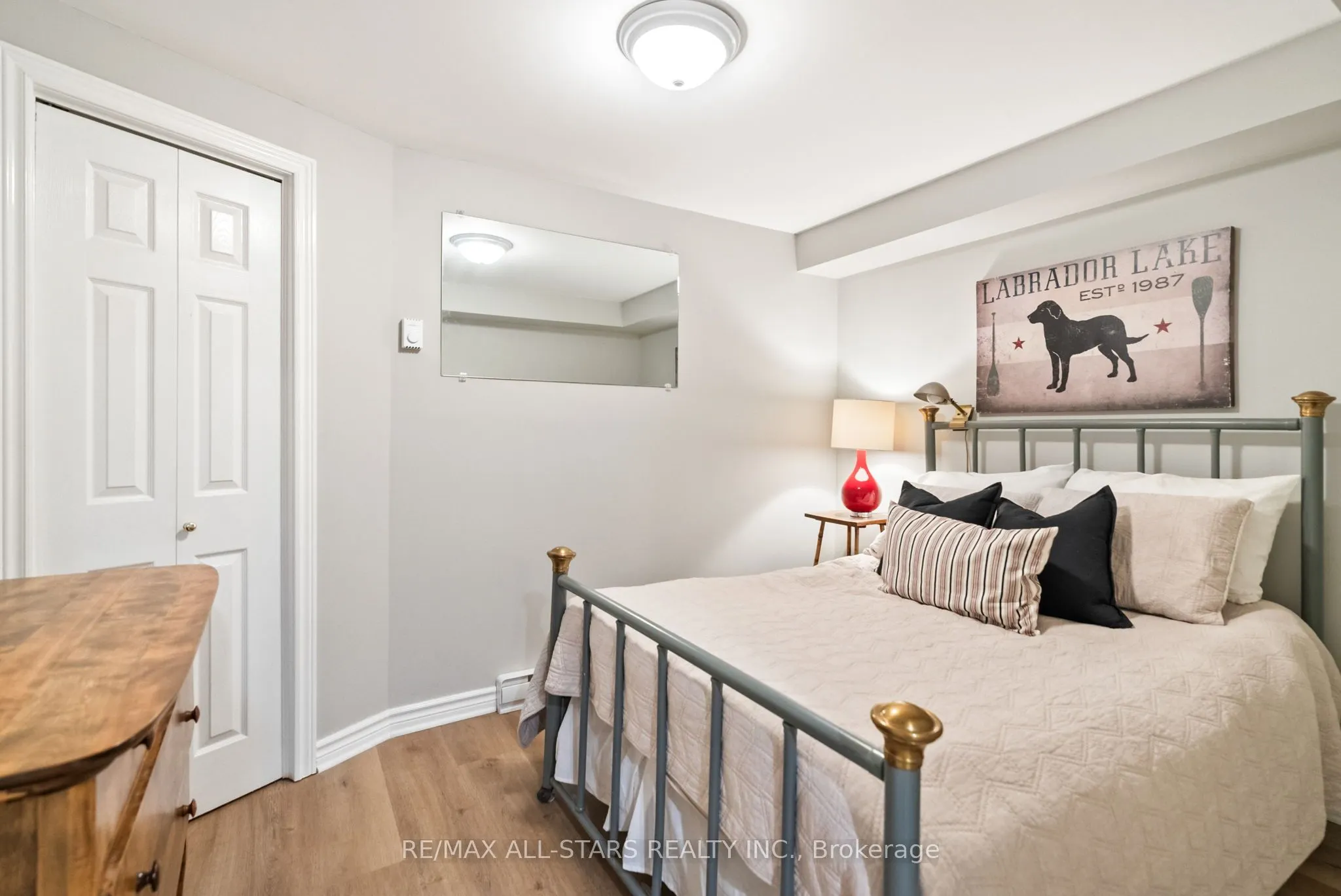 24 Colonel Sharpe Crescent