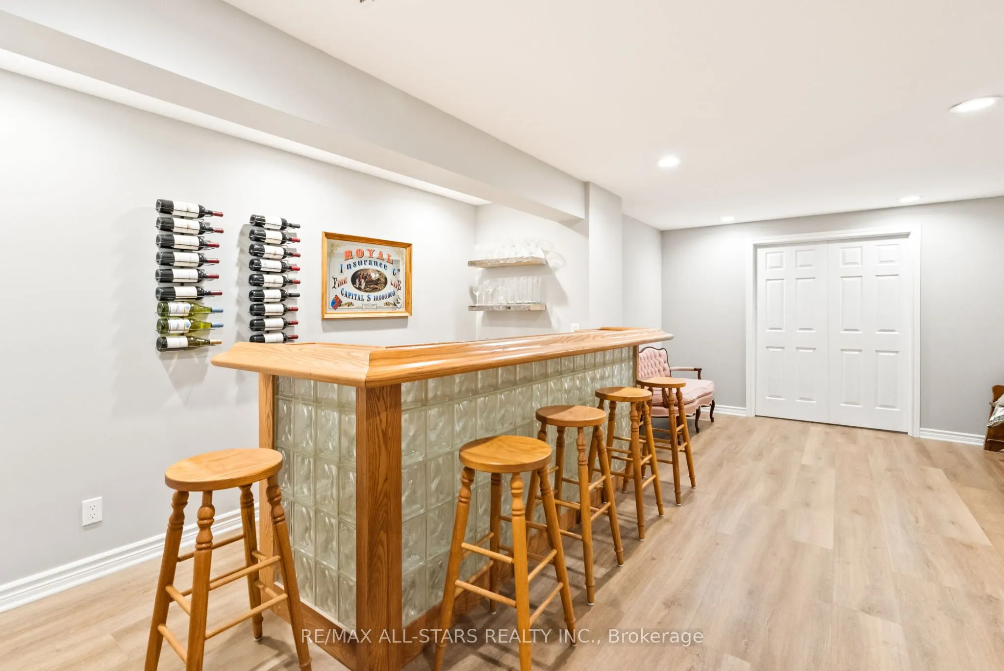 24 Colonel Sharpe Crescent