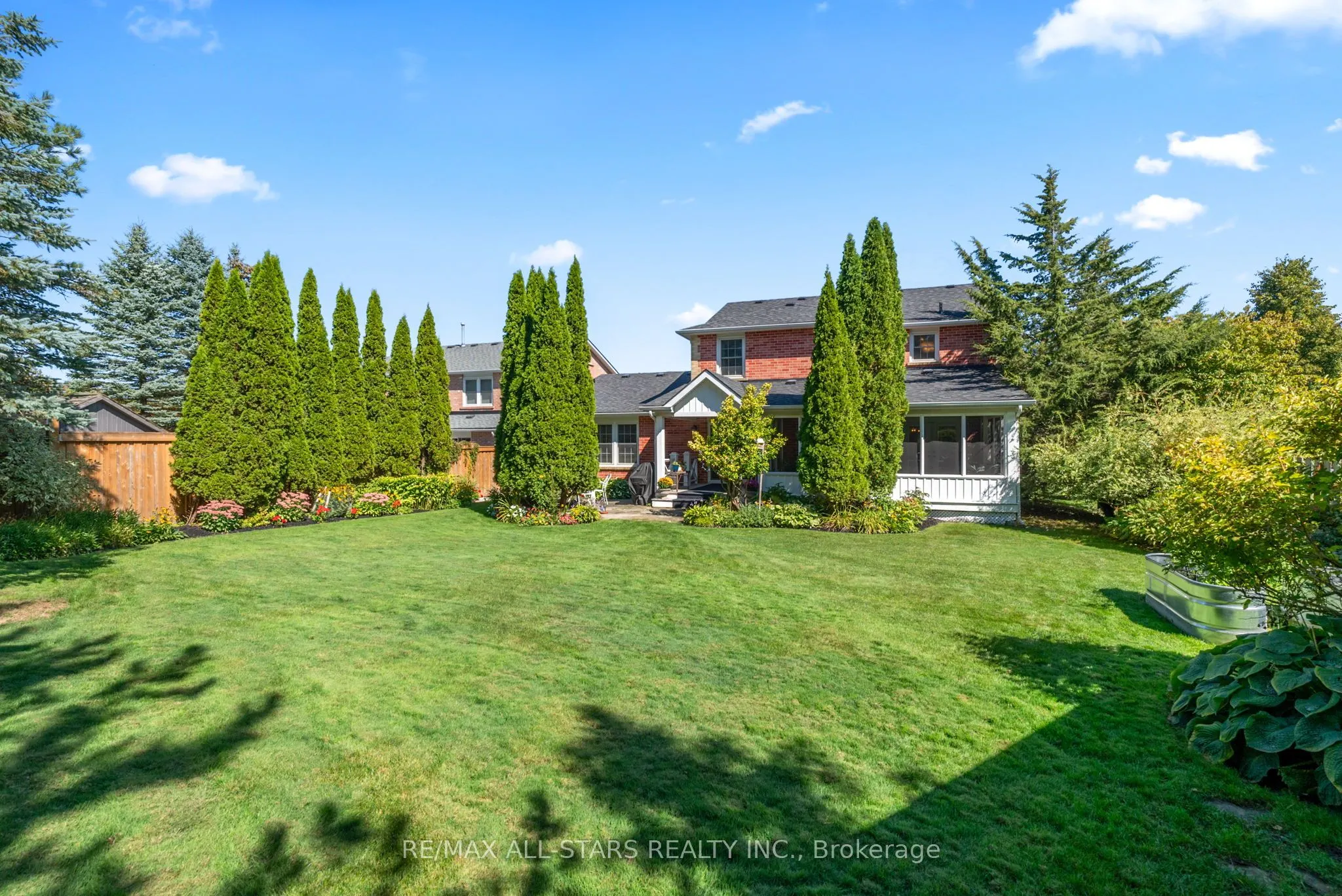 24 Colonel Sharpe Crescent