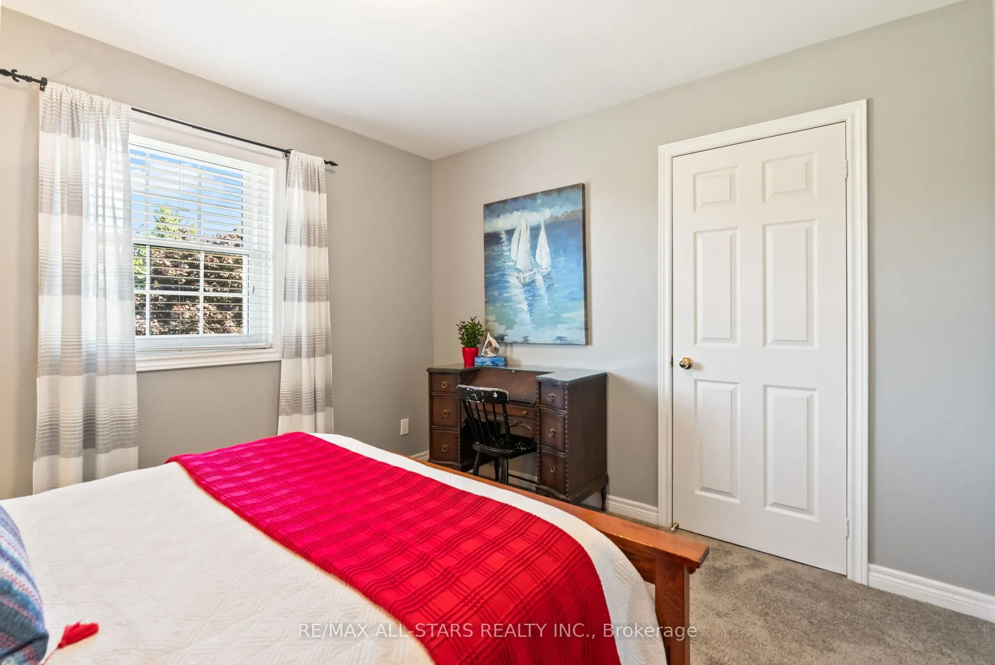 24 Colonel Sharpe Crescent