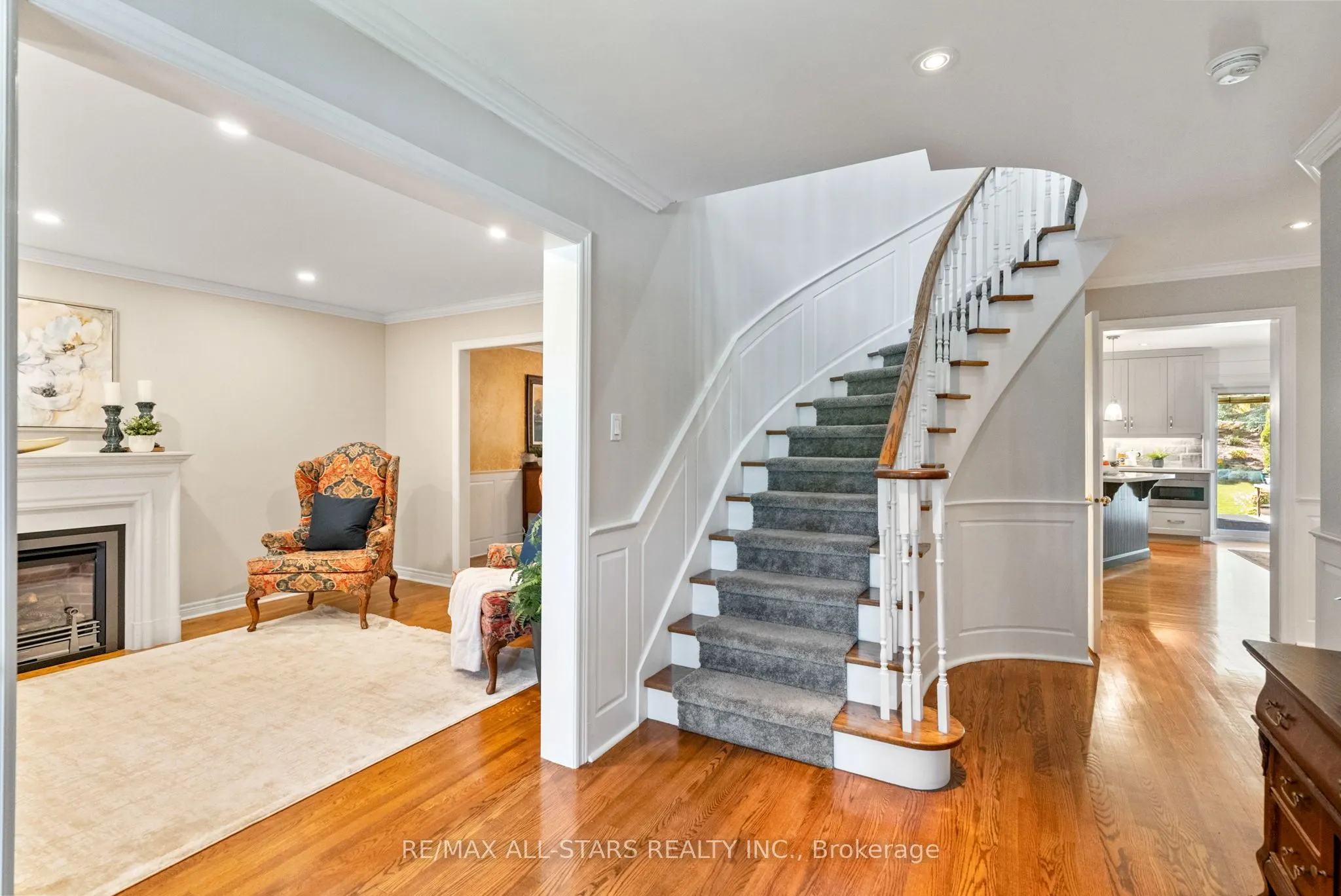 24 Colonel Sharpe Crescent