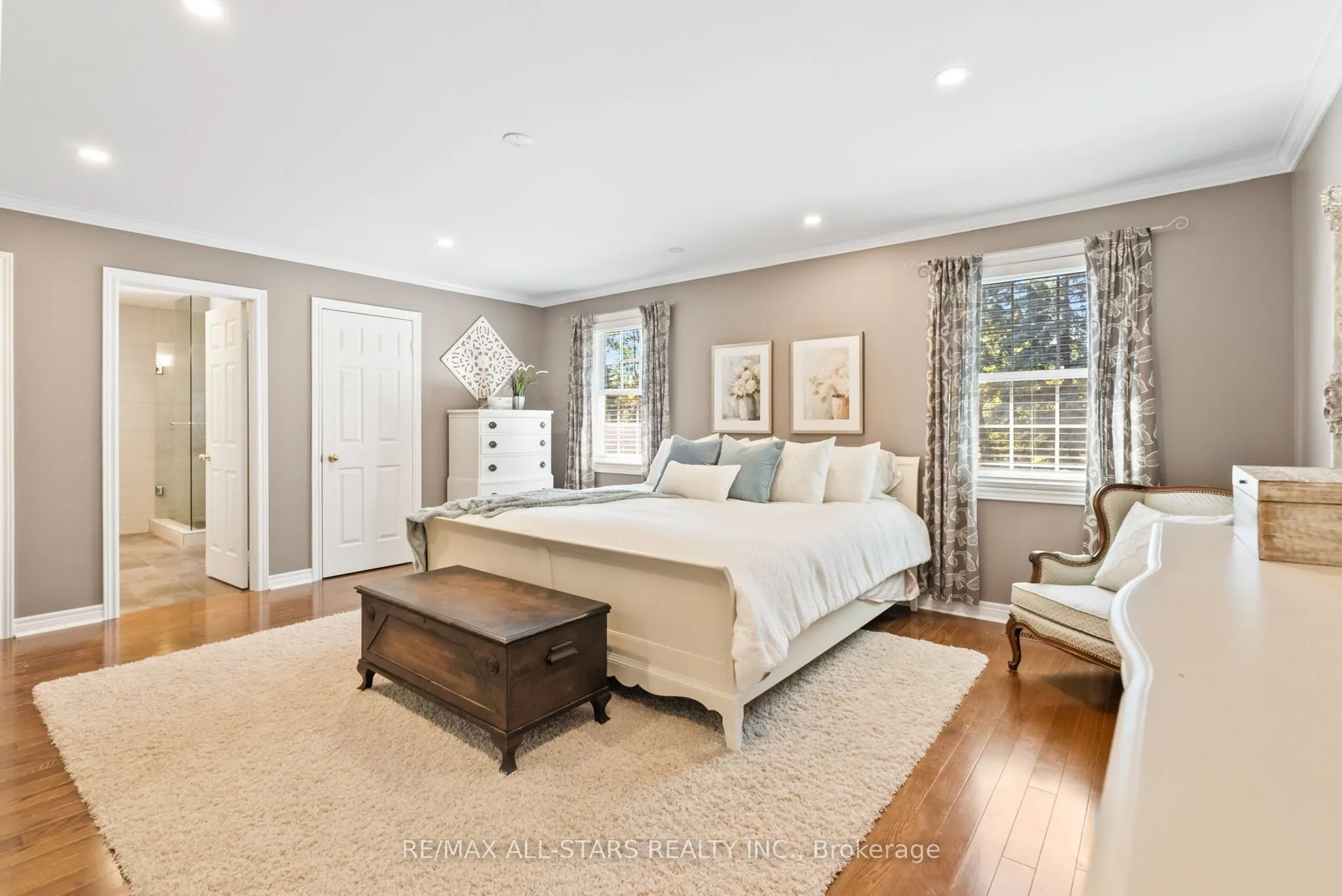 24 Colonel Sharpe Crescent